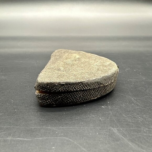 Antique Fish Skin Compact Box Wooden Pink Velvet Black Vanity Victorian Trinket - Picture 7 of 14